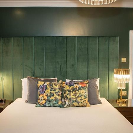 The Eton Mess Boutique Guesthouse Екстер'єр фото